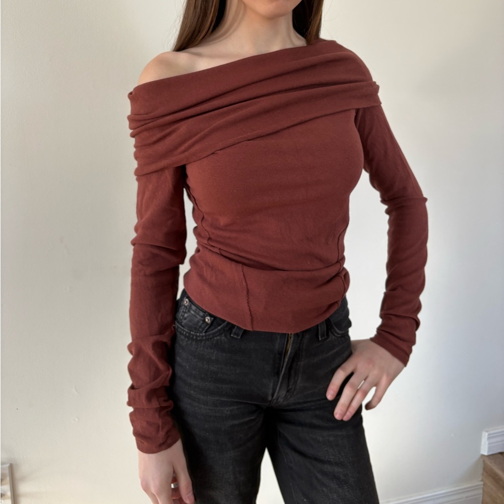 Off-Shoulder Rust Top - Picture 2 of 4